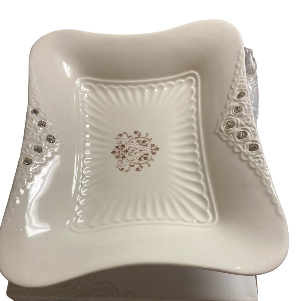 NWT Vintage D'Lusso Serving Dish
With Rhinestones